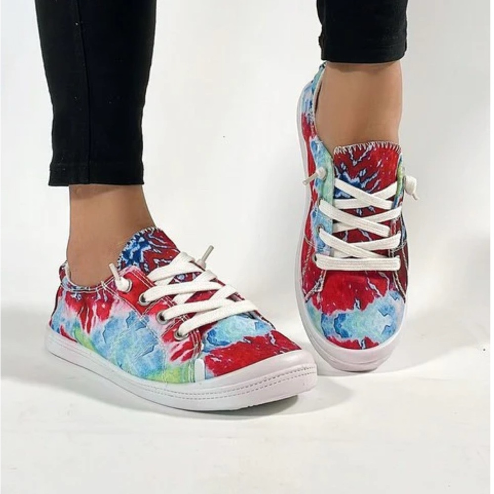 Women's Forever Link Tie Dye Flat Sneakers Lace Up Terry Knit Lining Sz 7